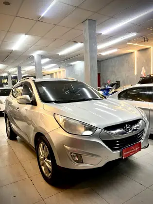 HYUNDAI IX35 2.4 MPI 4X4 16V GASOLINA 4P AUTOMÁTICO HYUNDAI IX35 2.4 MPI 4X4 16V GASOLINA 4P AUTOMÁTICO