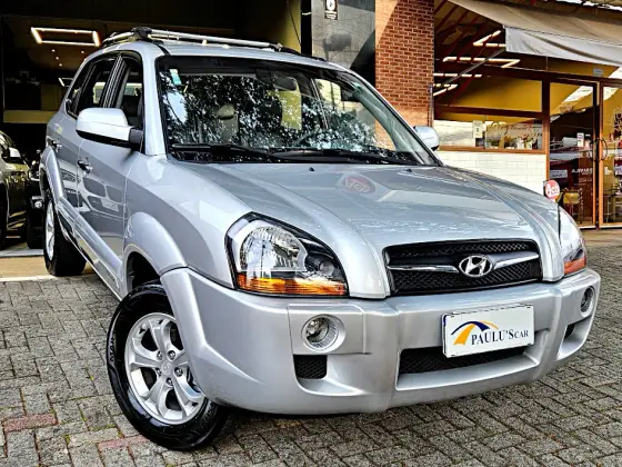 HYUNDAI TUCSON 2.0 MPFI GLS 16V 143CV 2WD FLEX 4P AUTOMÁTICO HYUNDAI TUCSON 2.0 MPFI GLS 16V 143CV 2WD FLEX 4P AUTOMÁTICO