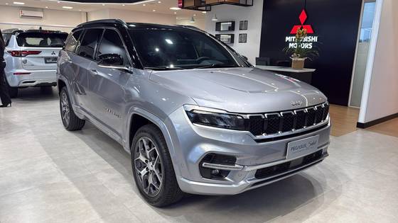 JEEP COMMANDER 2.0 TD380 TURBO DIESEL OVERLAND AT9