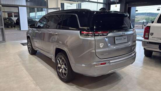 JEEP-COMMANDER-2023