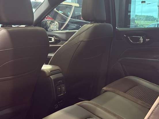JEEP-COMMANDER-2.0 TD380 TURBO DIESEL OVERLAND AT9 JEEP-COMMANDER-2023