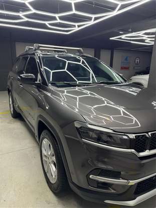 JEEP-COMMANDER-2023