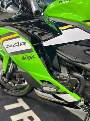 KAWASAKI-NINJA ZX-4R SE-2025