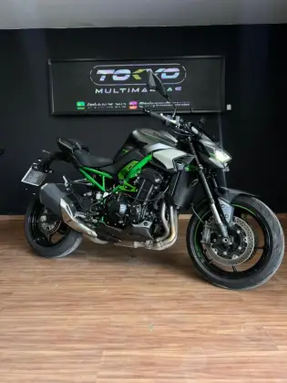 KAWASAKI Z900 
