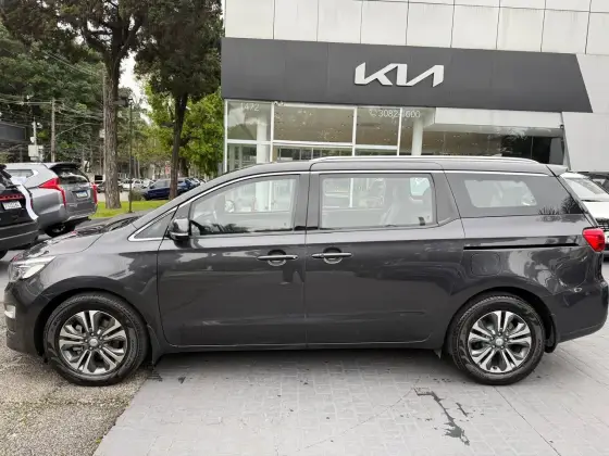 KIA CARNIVAL 3.3 EX V6 24V GASOLINA 4P AUTOMATICO KIA CARNIVAL 3.3 EX V6 24V GASOLINA 4P AUTOMATICO