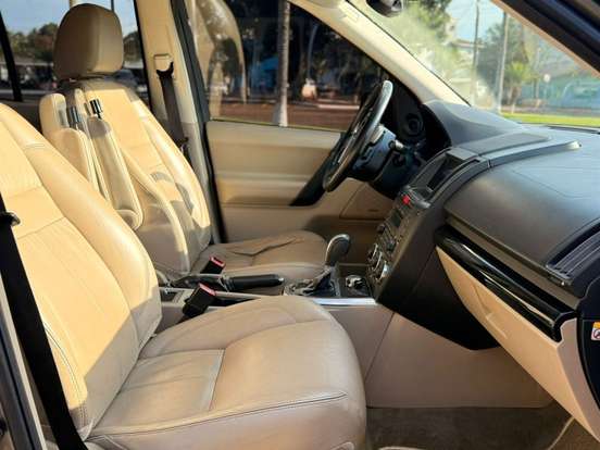 LAND ROVER-FREELANDER-3.2 HSE 6 CILINDROS 24V GASOLINA 4P AUTOMÁTICO LAND ROVER-FREELANDER-2011