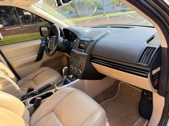 LAND ROVER-FREELANDER-2011