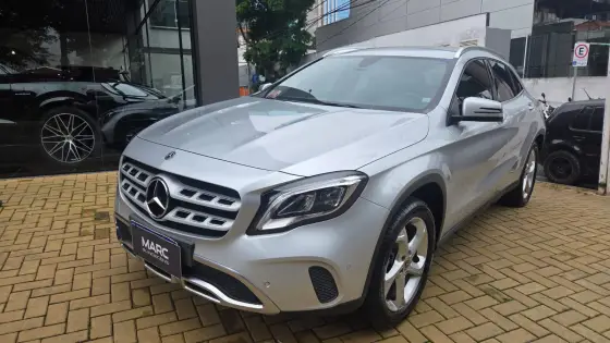 MERCEDES-BENZ GLA 200 1.6 CGI FLEX ADVANCE 7G-DCT MERCEDES-BENZ GLA 200 1.6 CGI FLEX ADVANCE 7G-DCT