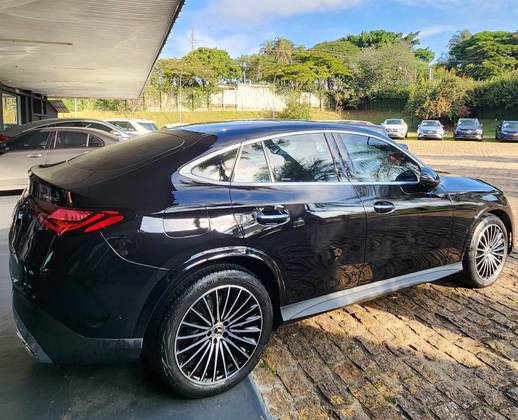 MERCEDES-BENZ GLC 300 2.0 MHEV AMG LINE COUPÉ 4MATIC 9G-TRONIC