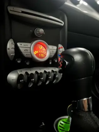MINI COOPER 1.6 S JOHN COOPER WORKS 16V TURBO GASOLINA 2P AUTOMATICO MINI COOPER 1.6 S JOHN COOPER WORKS 16V TURBO GASOLINA 2P AUTOMATICO