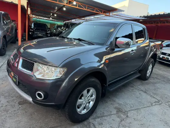 MITSUBISHI L200 TRITON 3.2 HPE 4X4 CD 16V TURBO INTERCOOLER DIESEL 4P AUTOMÁTICO MITSUBISHI L200 TRITON 3.2 HPE 4X4 CD 16V TURBO INTERCOOLER DIESEL 4P AUTOMÁTICO