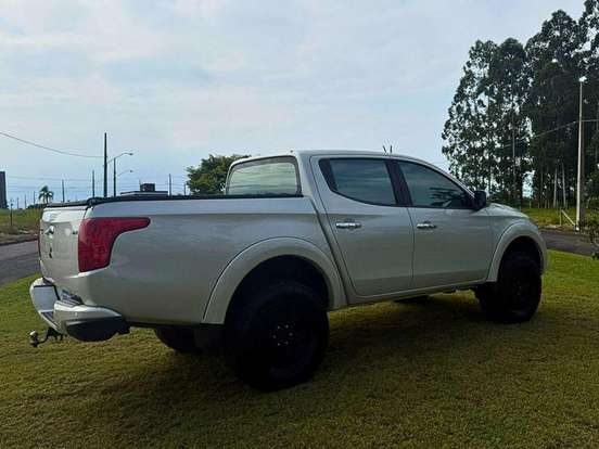 MITSUBISHI-L200 TRITON-3.2 HPE 4X4 CD 16V TURBO INTERCOOLER DIESEL 4P AUTOMÁTICO MITSUBISHI-L200 TRITON-2016