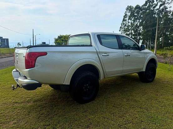 MITSUBISHI-L200 TRITON-3.2 HPE 4X4 CD 16V TURBO INTERCOOLER DIESEL 4P AUTOMÁTICO MITSUBISHI-L200 TRITON-2016