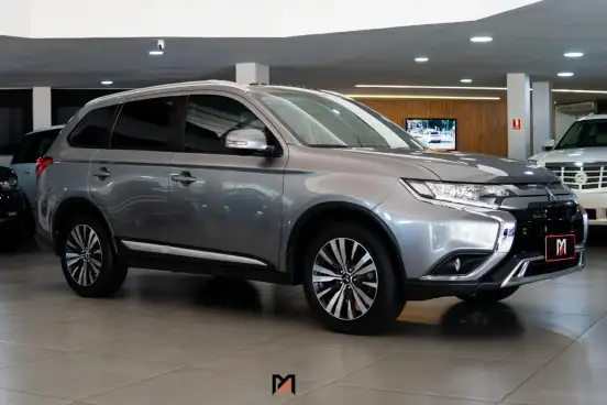 MITSUBISHI-OUTLANDER-2020