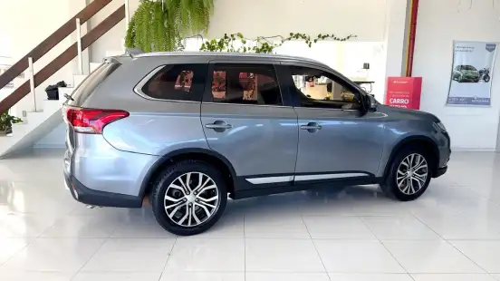 MITSUBISHI-OUTLANDER-3.0 GT 4X4 V6 24V GASOLINA 4P AUTOMÁTICO MITSUBISHI-OUTLANDER-2016