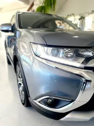 MITSUBISHI-OUTLANDER-3.0 GT 4X4 V6 24V GASOLINA 4P AUTOMÁTICO MITSUBISHI-OUTLANDER-2016