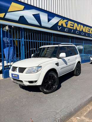 MITSUBISHI-PAJERO TR4-2013
