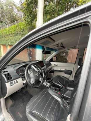 MITSUBISHI-L200 TRITON-2015
