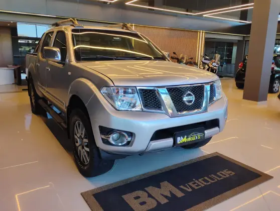NISSAN FRONTIER 2.5 SL 4X4 CD TURBO ELETRONIC DIESEL 4P AUTOMÁTICO NISSAN FRONTIER 2.5 SL 4X4 CD TURBO ELETRONIC DIESEL 4P AUTOMÁTICO