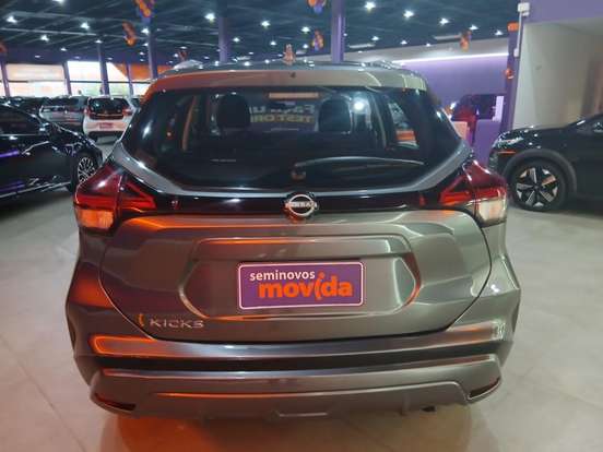 NISSAN-KICKS-2023