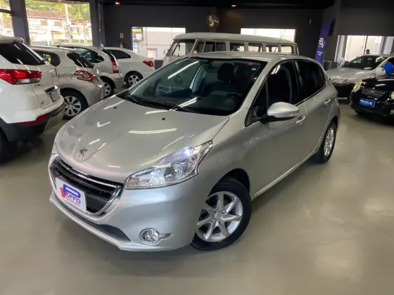 PEUGEOT 208 1.6 ACTIVE PACK 16V FLEX 4P AUTOMÁTICO PEUGEOT 208 1.6 ACTIVE PACK 16V FLEX 4P AUTOMÁTICO