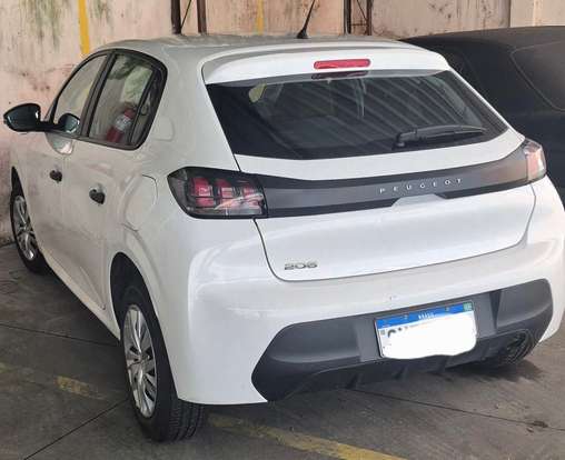 PEUGEOT-208-2023
