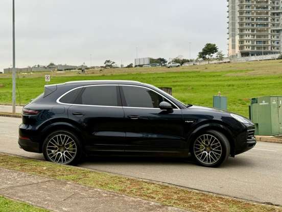 PORSCHE-CAYENNE-3.0 V6 E-HYBRID AWD TIPTRONIC S PORSCHE-CAYENNE-2021
