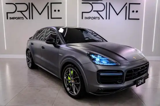 PORSCHE-CAYENNE-2020
