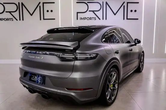 PORSCHE-CAYENNE-2020