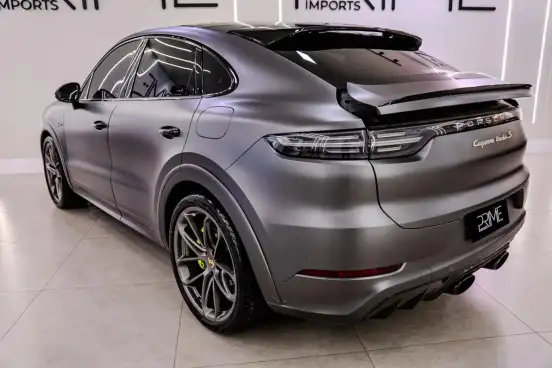 PORSCHE-CAYENNE-2020