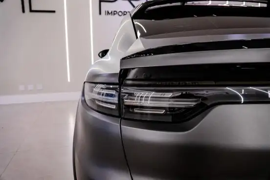 PORSCHE-CAYENNE-2020