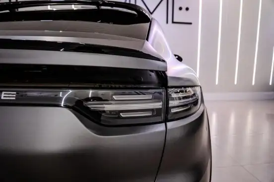 PORSCHE-CAYENNE-2020