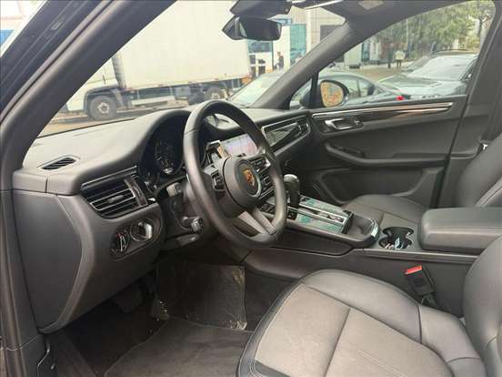 PORSCHE-MACAN-2022