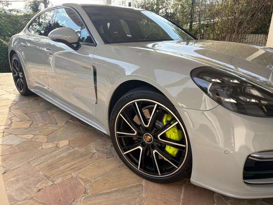 PORSCHE-PANAMERA-2020