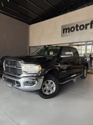 RAM 3500 6.7 I6 TURBO DIESEL LARAMIE CD 4X4 AUTOMÁTICO
