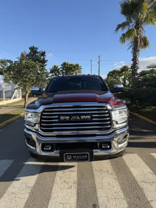 RAM 3500 6.7 I6 TURBO DIESEL LIMITED LONGHORN CD 4X4  AUTOMÁTICO