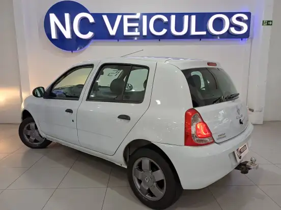 RENAULT-CLIO-2014
