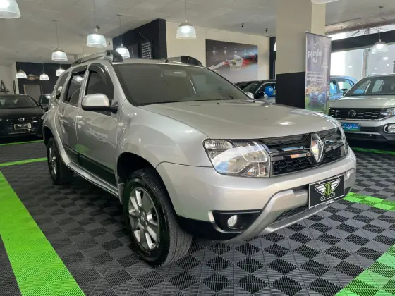 RENAULT DUSTER 1.6 16V SCE FLEX DYNAMIQUE MANUAL RENAULT DUSTER 1.6 16V SCE FLEX DYNAMIQUE MANUAL