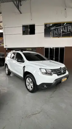 RENAULT DUSTER 1.6 16V SCE FLEX INTENSE X-TRONIC RENAULT DUSTER 1.6 16V SCE FLEX INTENSE X-TRONIC