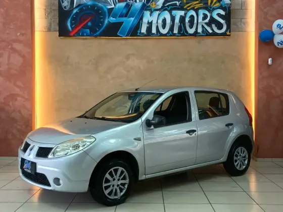 RENAULT SANDERO 1.0 AUTHENTIQUE 16V FLEX 4P MANUAL RENAULT SANDERO 1.0 AUTHENTIQUE 16V FLEX 4P MANUAL