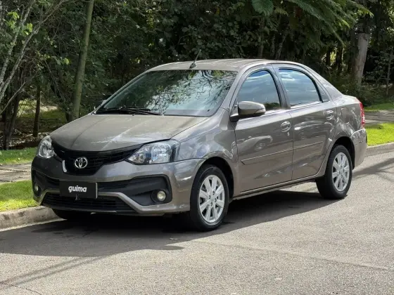 TOYOTA ETIOS 1.5 X PLUS SEDAN 16V FLEX 4P AUTOMÁTICO TOYOTA ETIOS 1.5 X PLUS SEDAN 16V FLEX 4P AUTOMÁTICO