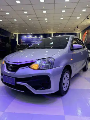 TOYOTA ETIOS 1.5 XS SEDAN 16V FLEX 4P AUTOMÁTICO TOYOTA ETIOS 1.5 XS SEDAN 16V FLEX 4P AUTOMÁTICO