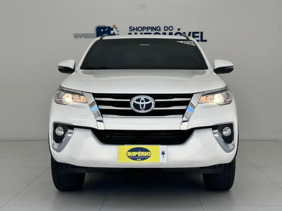 TOYOTA HILUX SW4 2.7 SRV 7 LUGARES 4X2 16V FLEX 4P AUTOMÁTICO TOYOTA HILUX SW4 2.7 SRV 7 LUGARES 4X2 16V FLEX 4P AUTOMÁTICO