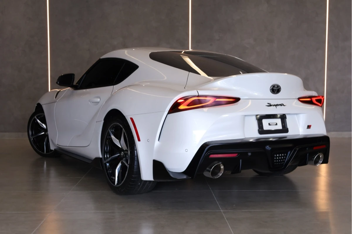 Toyota Supra — foto 7