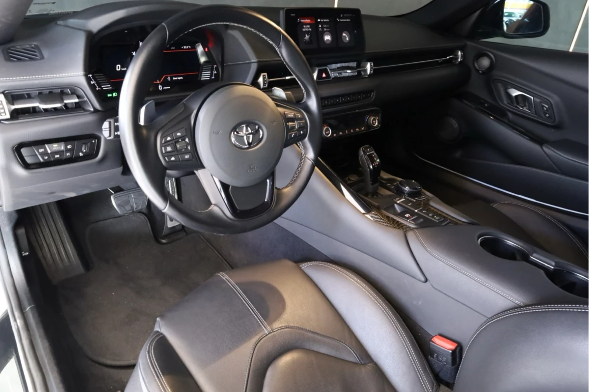 Toyota Supra — foto 11
