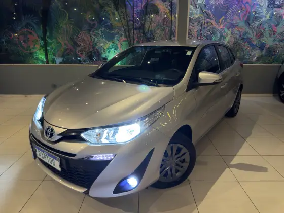 TOYOTA YARIS 1.3 16V FLEX XL LIVE MULTIDRIVE