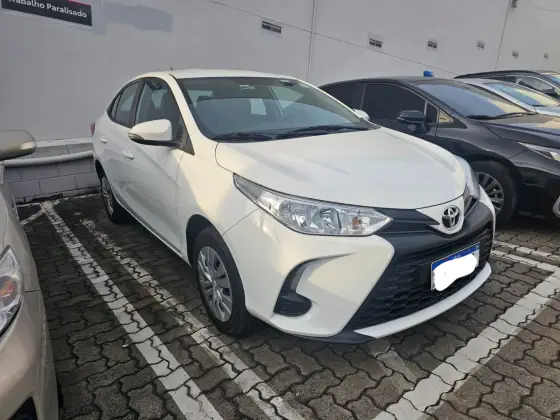 TOYOTA YARIS 1.5 16V FLEX SEDAN XL LIVE MULTIDRIVE TOYOTA YARIS 1.5 16V FLEX SEDAN XL LIVE MULTIDRIVE