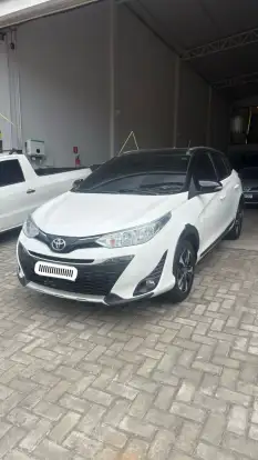 TOYOTA-YARIS-2021