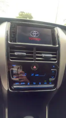 TOYOTA-YARIS-2021