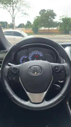 TOYOTA-YARIS-2021